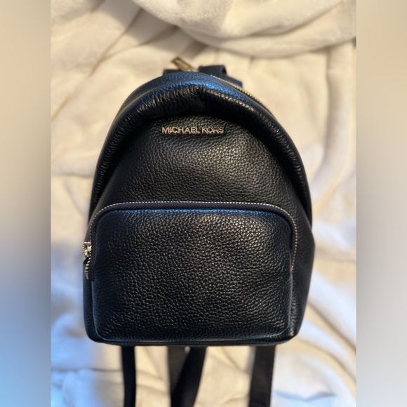 New Tag On Leather Small Michael Kors Backpack. - Picture 3 of 7